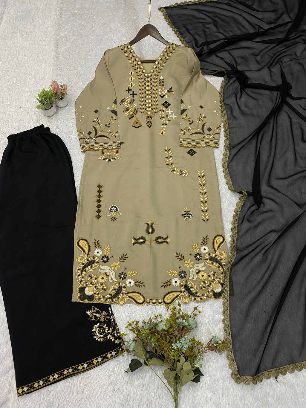 Pakistani plazo suit